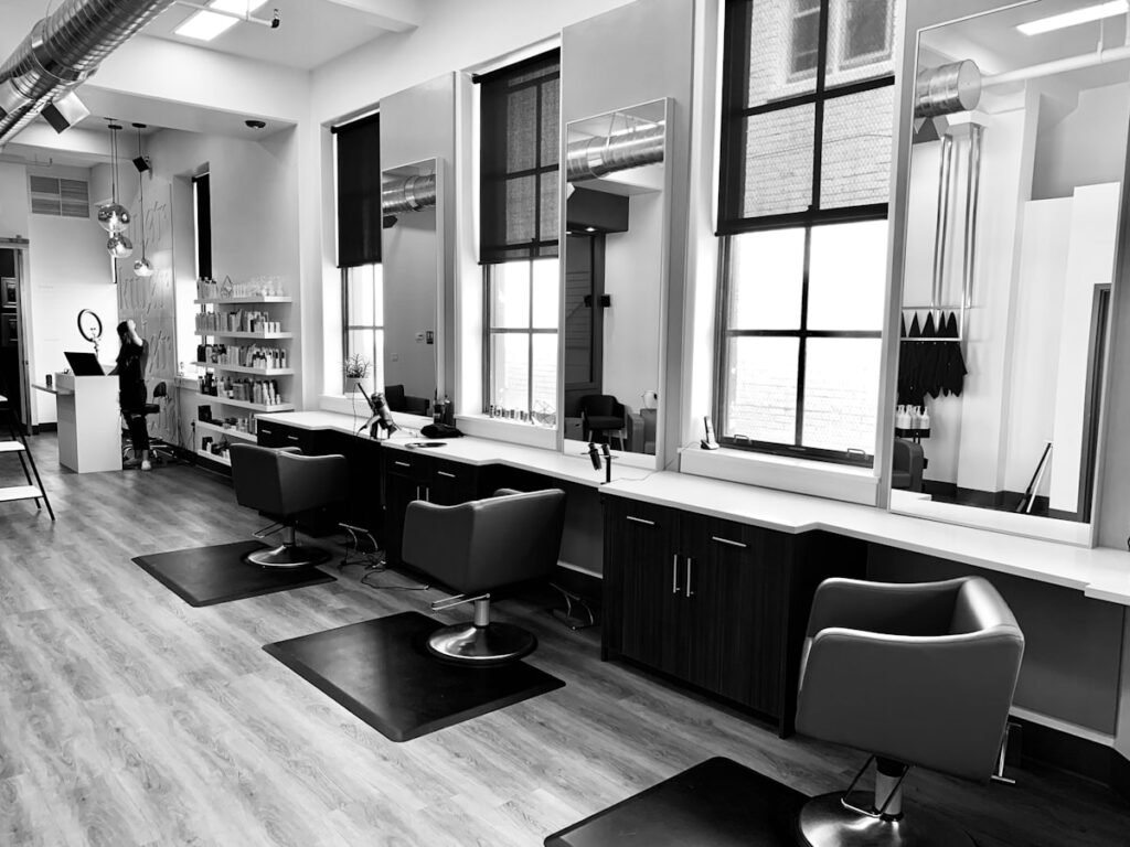 Ladies salons Dubai — hair and beauty salon